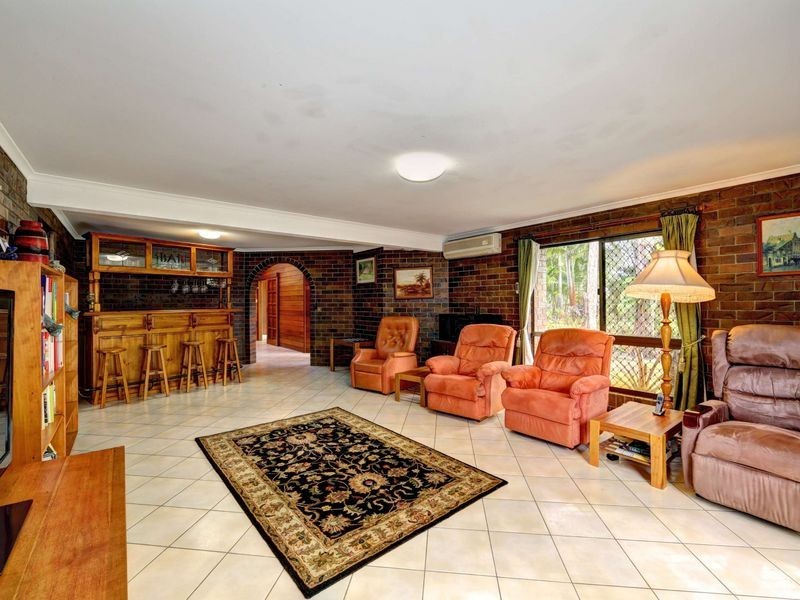 160 Tantitha Road, Gooburrum QLD 4670