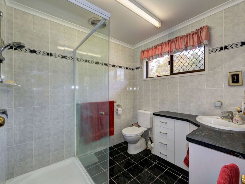 160 Tantitha Road, Gooburrum QLD 4670