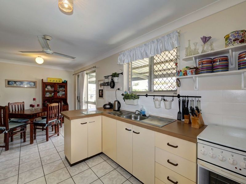 40 Sunset Drive, Thabeban QLD 4670