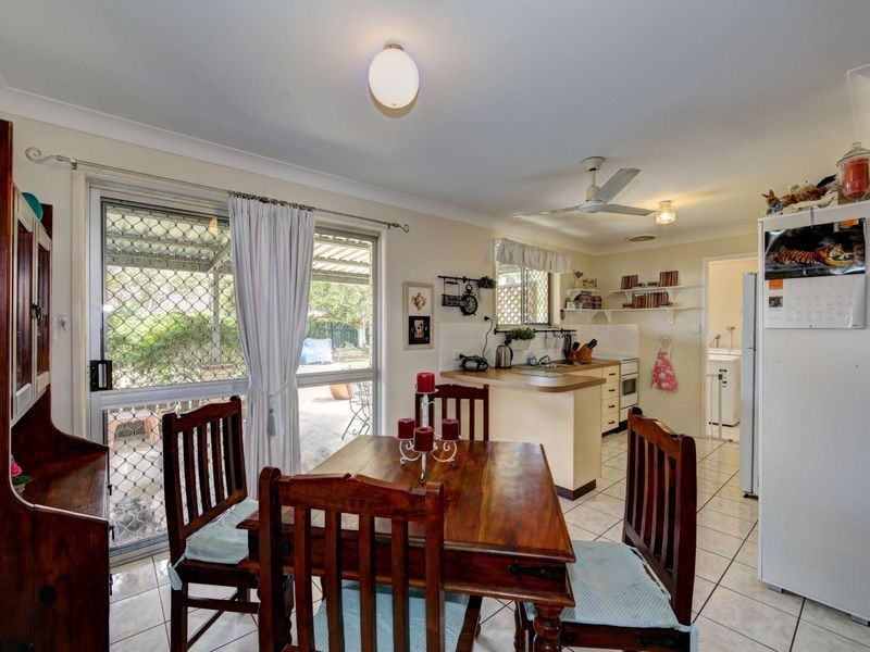 40 Sunset Drive, Thabeban QLD 4670