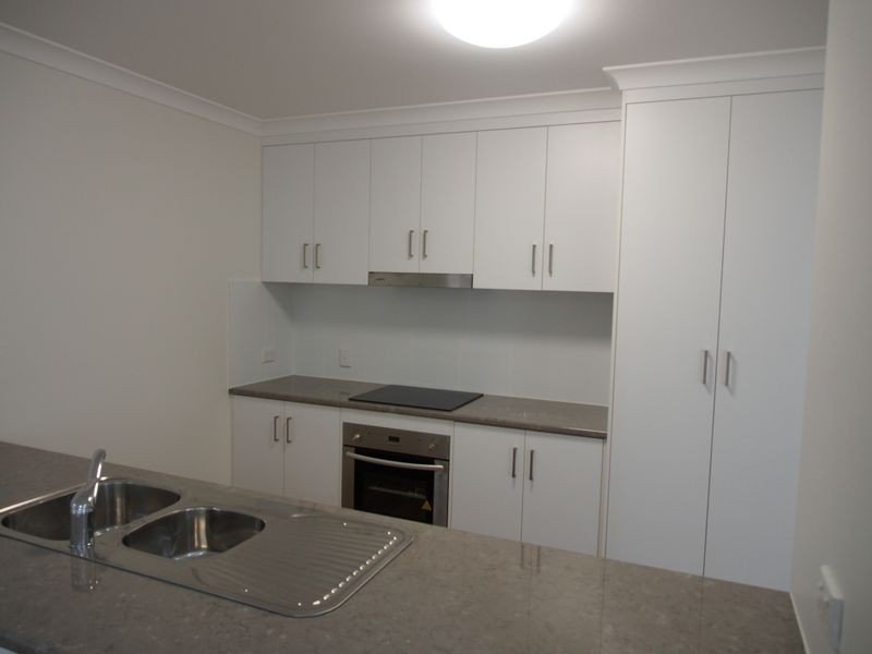 7 Ocean Court, Moore Park Beach QLD 4670