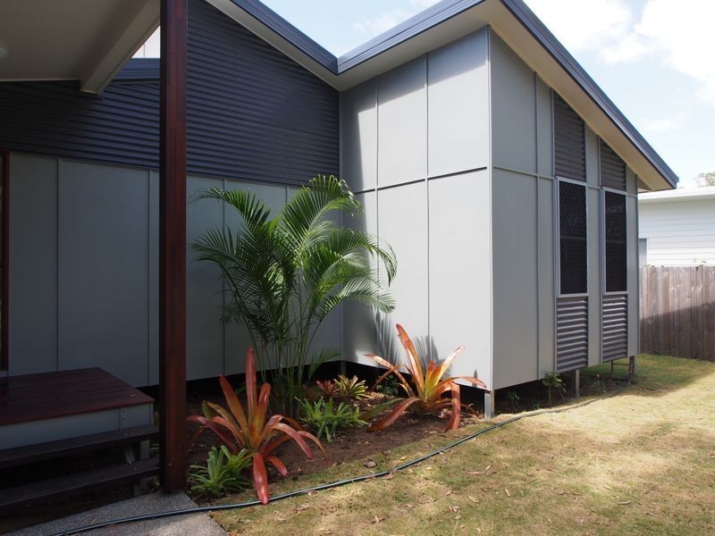 7 Ocean Court, Moore Park Beach QLD 4670