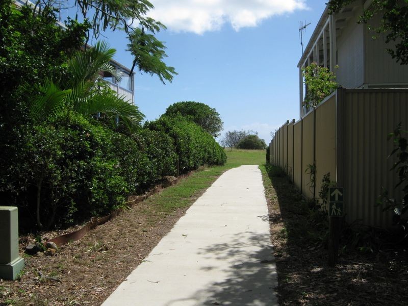 7 Ocean Court, Moore Park Beach QLD 4670