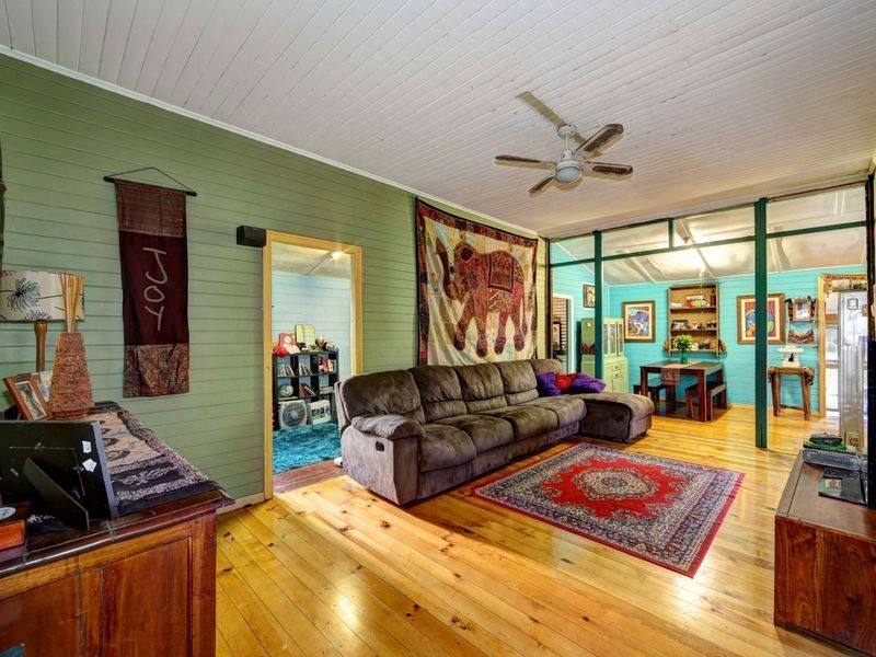 4 Theodore Street, Svensson Heights QLD 4670