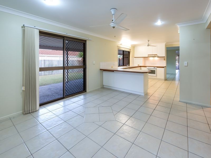 27 Smiths Road, Avoca QLD 4670