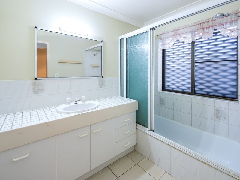 27 Smiths Road, Avoca QLD 4670