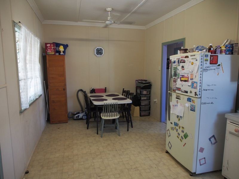 11 Dexter Street, Svensson Heights QLD 4670