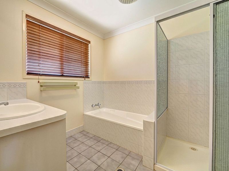 17 Mark Road, Branyan QLD 4670