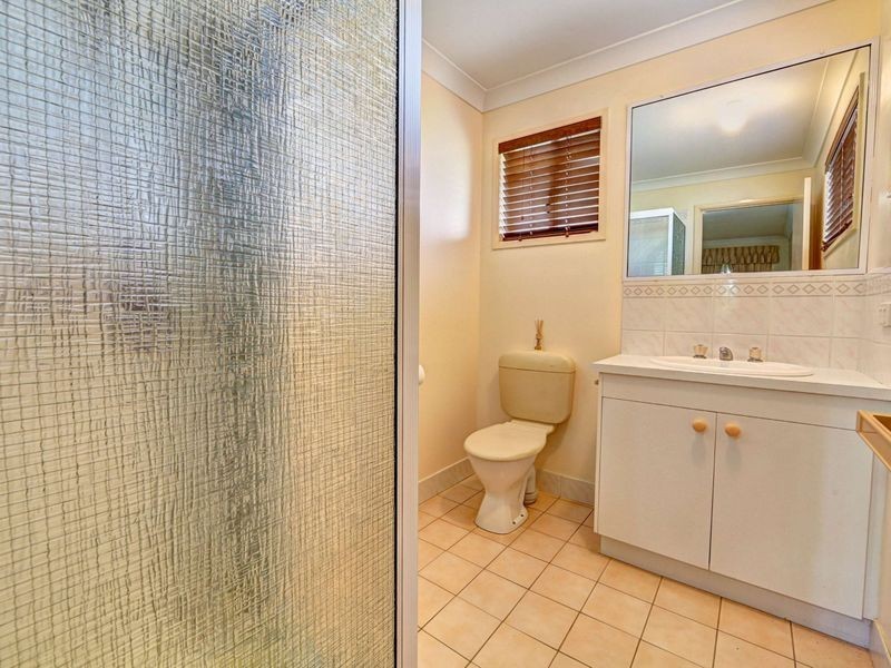 17 Mark Road, Branyan QLD 4670