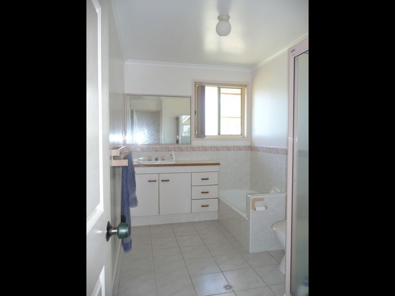 69 Clive Crescent, Kepnock QLD 4670