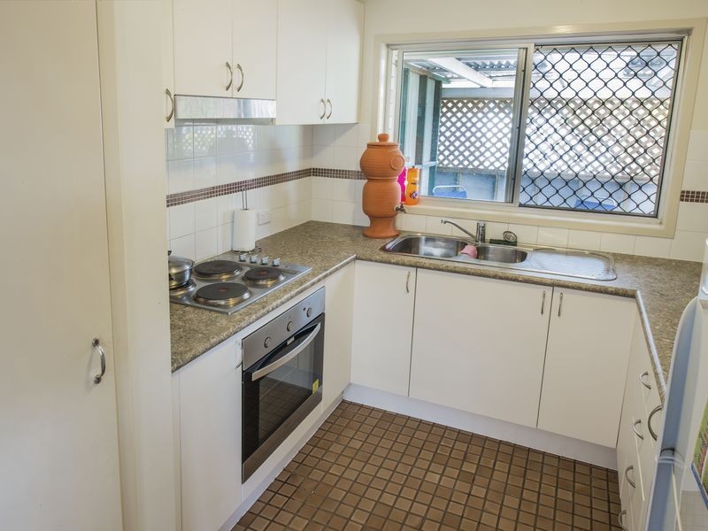 12 McCrohon Street, Avenell Heights QLD 4670