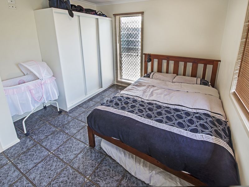 12 McCrohon Street, Avenell Heights QLD 4670