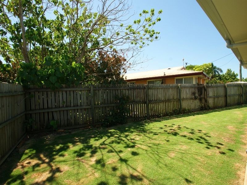 2/3 Mezger Street, Kalkie QLD 4670