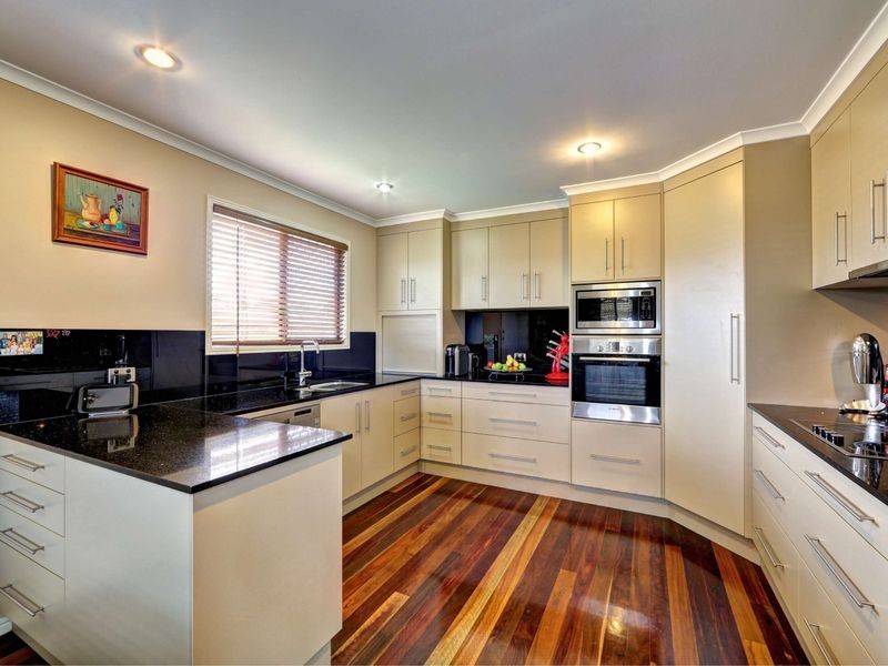 24 Avokahville Avenue, Avoca QLD 4670