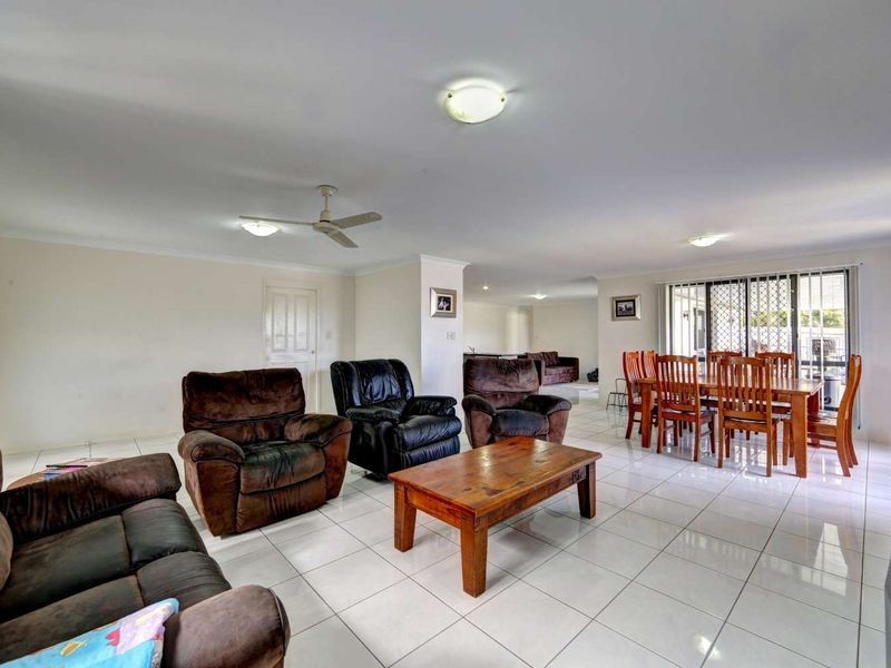 43 Bisdee Street, Coral Cove QLD 4670