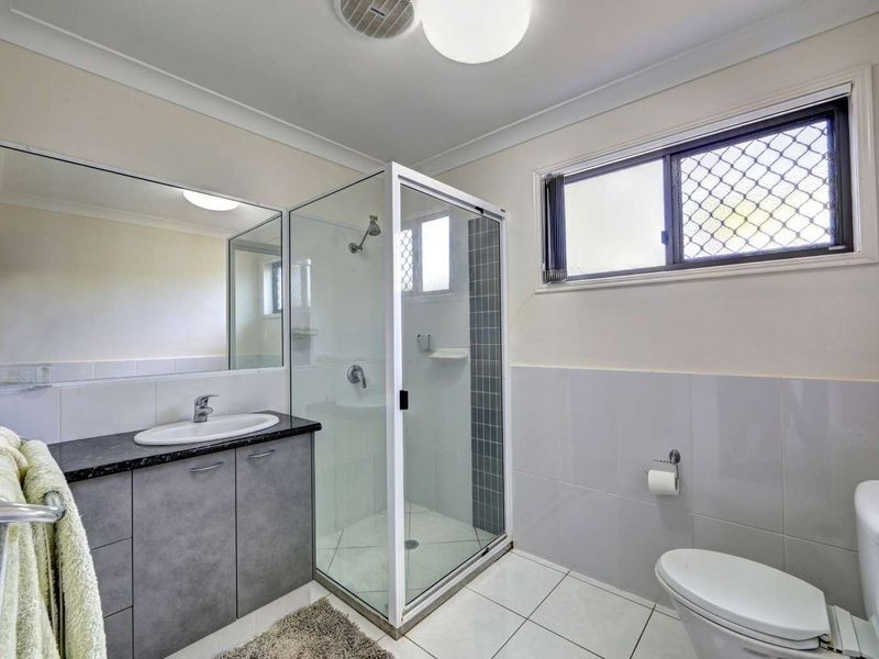 43 Bisdee Street, Coral Cove QLD 4670