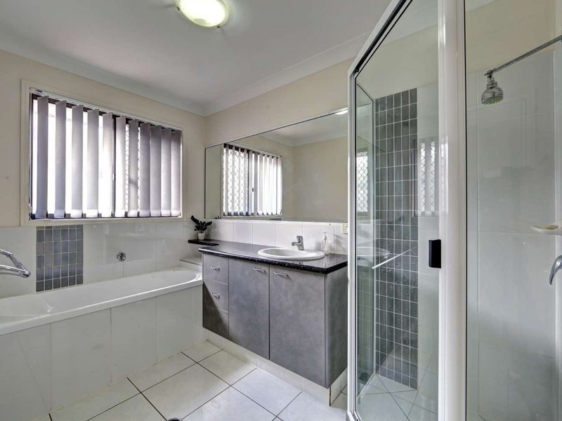 43 Bisdee Street, Coral Cove QLD 4670