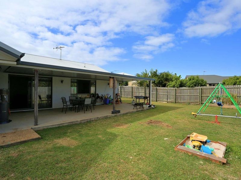 43 Bisdee Street, Coral Cove QLD 4670