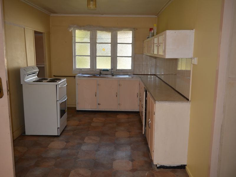 11 Glenmorris St, Walkervale QLD 4670