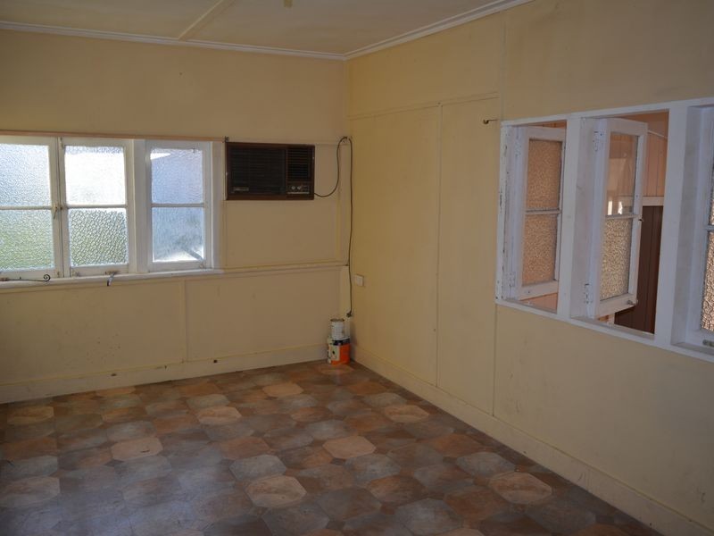11 Glenmorris St, Walkervale QLD 4670