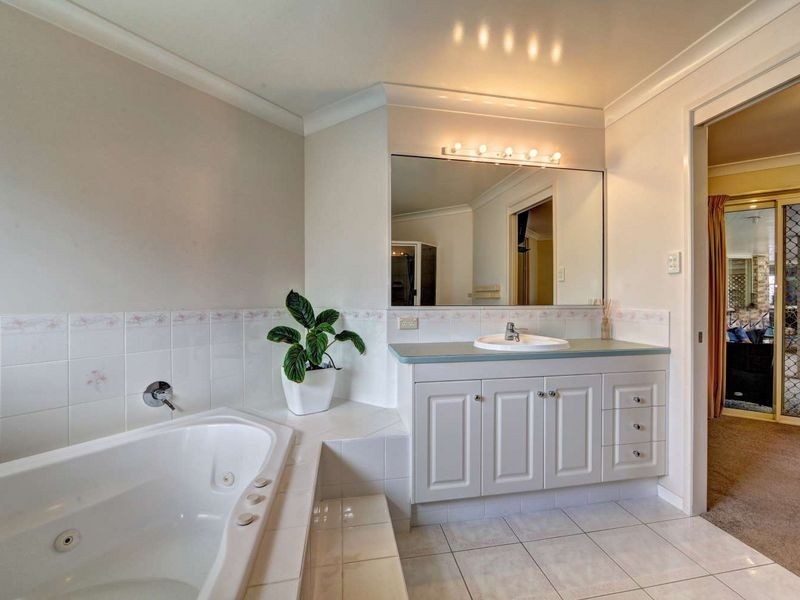 44 Grimwood Street, Bargara QLD 4670