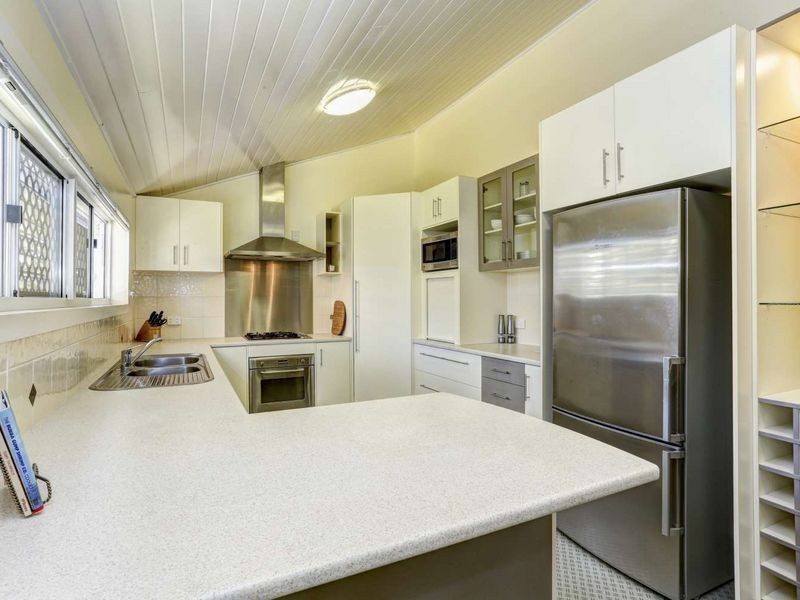 11 Beatrice Street, Walkervale QLD 4670