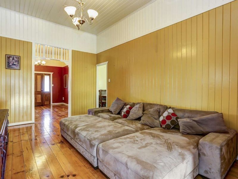 11 Beatrice Street, Walkervale QLD 4670