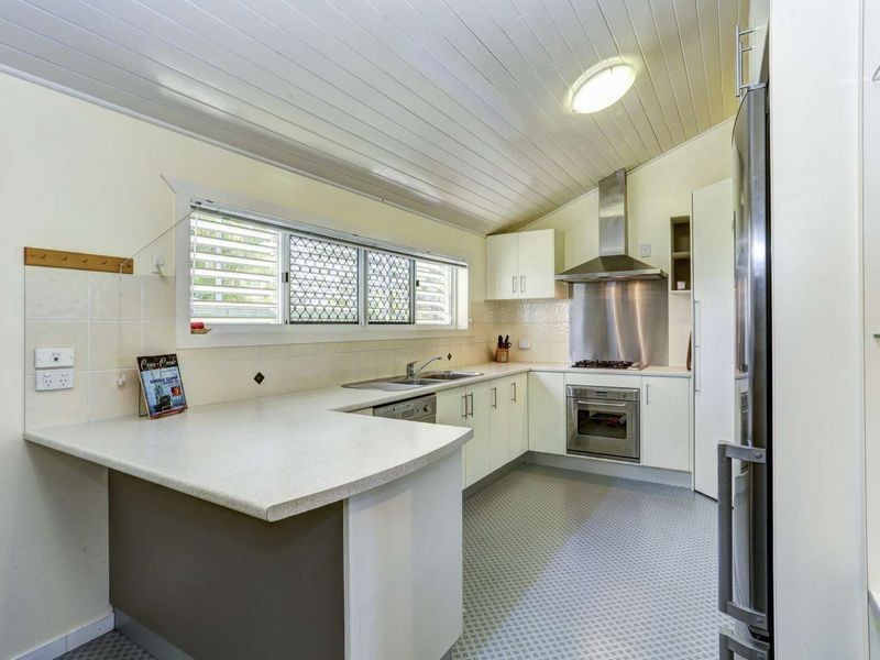 11 Beatrice Street, Walkervale QLD 4670