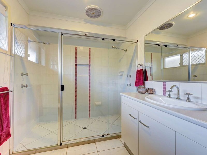 15 Aleta Court, Avoca QLD 4670