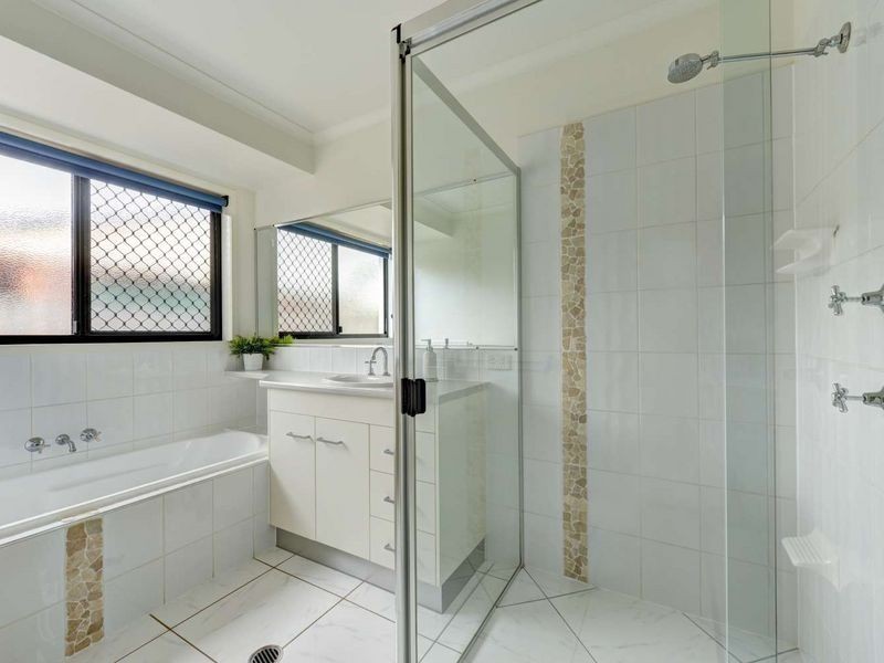 15 Aleta Court, Avoca QLD 4670