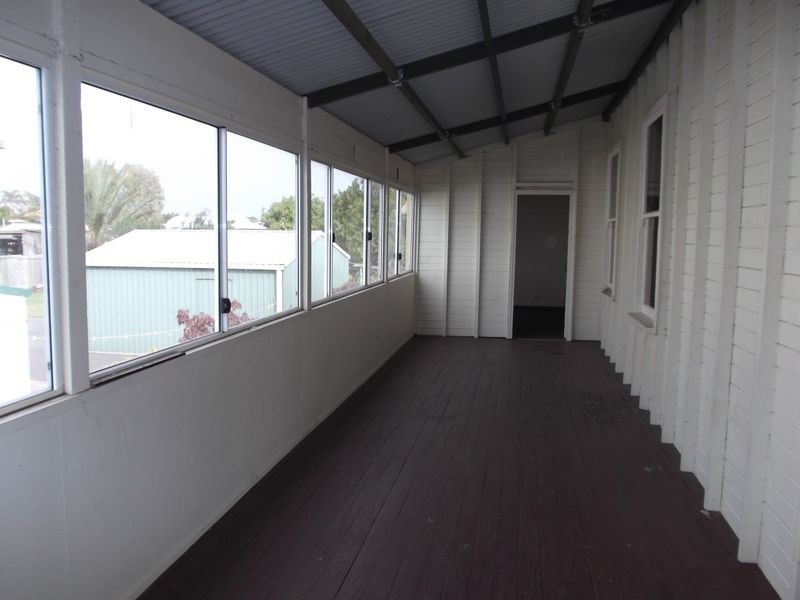 24 Scotland Street, Bundaberg East QLD 4670