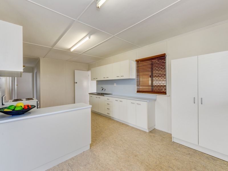 14 Bertram Street, Walkervale QLD 4670
