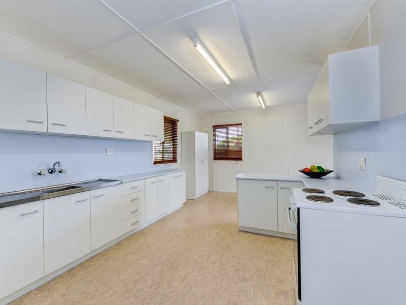 14 Bertram Street, Walkervale QLD 4670