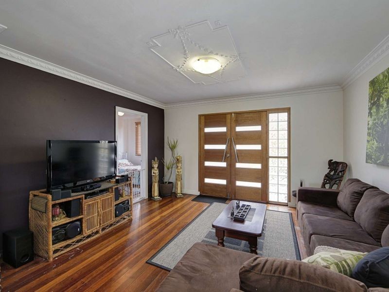 7 Bertram Street, Walkervale QLD 4670