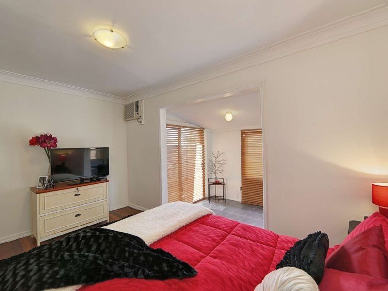 7 Bertram Street, Walkervale QLD 4670