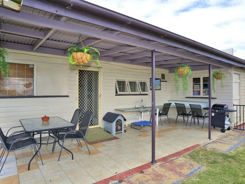 7 Bertram Street, Walkervale QLD 4670