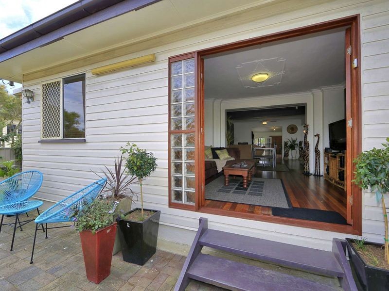 7 Bertram Street, Walkervale QLD 4670