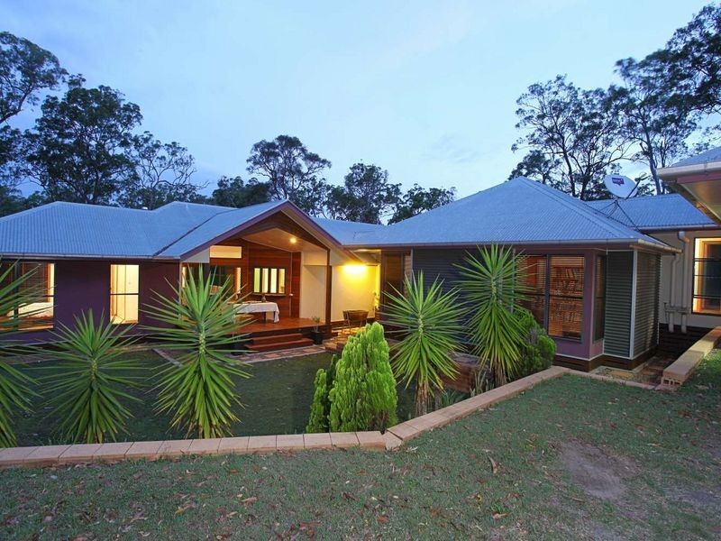 18 Narooma Drive, Branyan QLD 4670