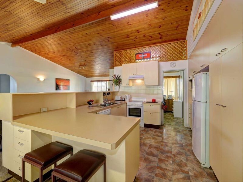5 Crest Court, Avoca QLD 4670