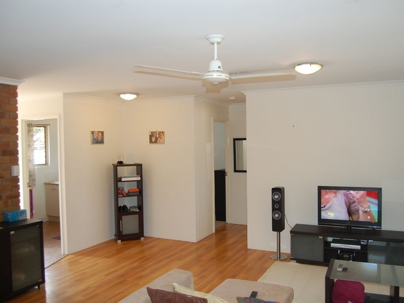 2/1 Finnis Street, Avenell Heights QLD 4670