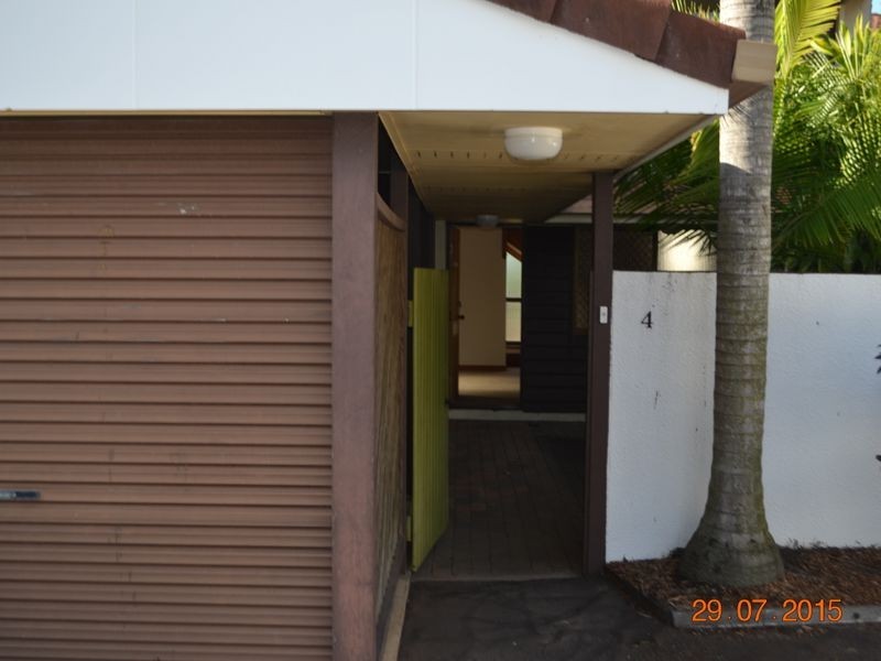 4/2 Enterprise Street, Svensson Heights QLD 4670