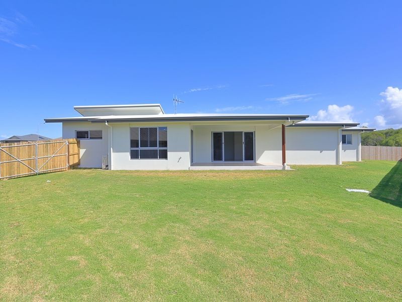 5 Pristine Close, Ashfield QLD 4670