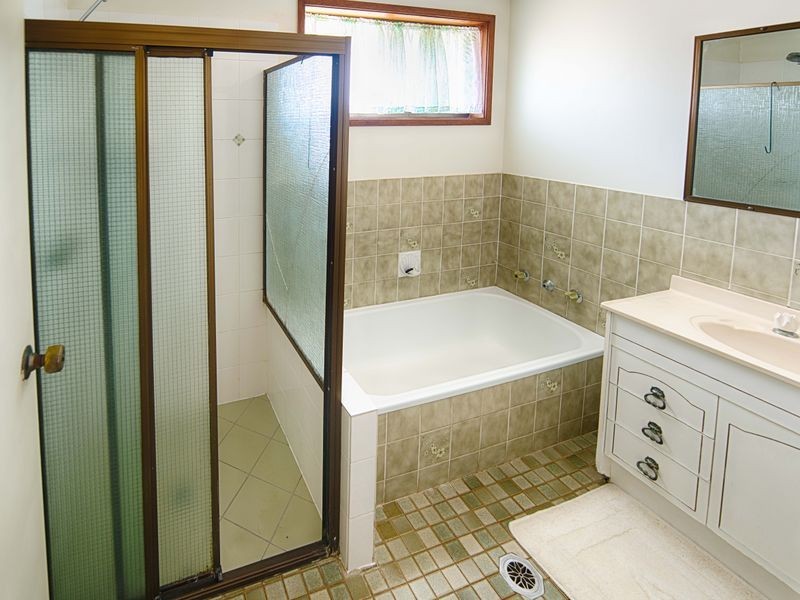 45 Sunset Drive, Thabeban QLD 4670