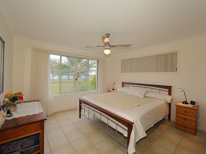 54 Esplanade, Elliott Heads QLD 4670