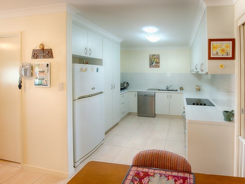 2/26 Dunn Road, Avenell Heights QLD 4670