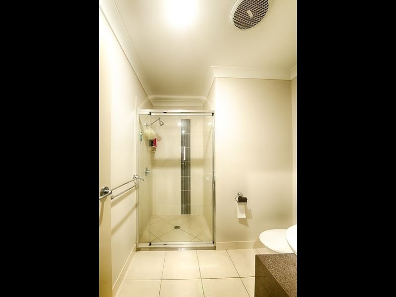 8/3 Ann Street, Bundaberg East QLD 4670