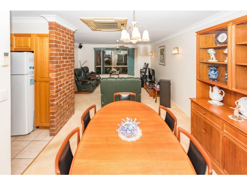 5 St Lucia Crescent, Avoca QLD 4670