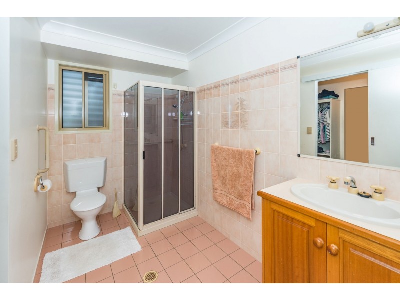 5 St Lucia Crescent, Avoca QLD 4670