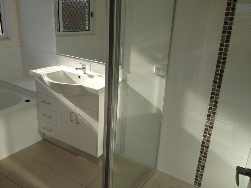 22 Hintz Street, Branyan QLD 4670