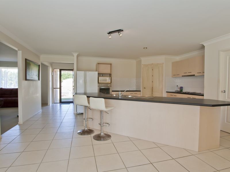 2 Alexander Drive, Moore Park Beach QLD 4670